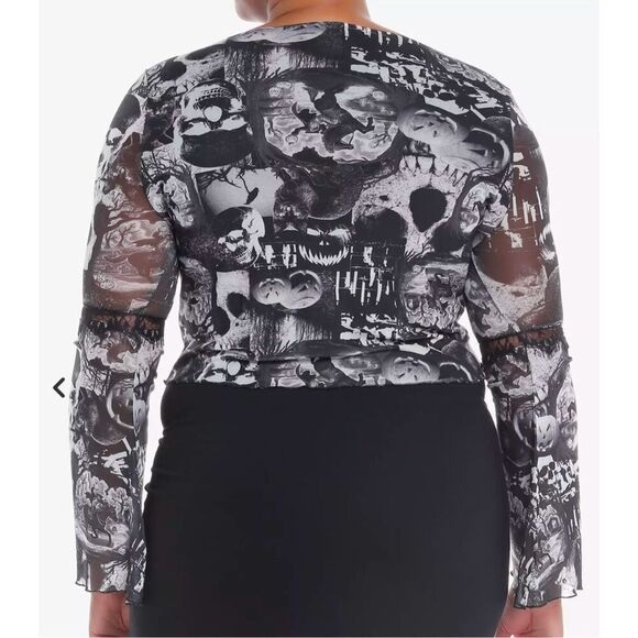 Hot Topic Social Collision Sleepy Hollow Collage Bell Sleeve Crop Top Plus Size - Picture 7 of 7